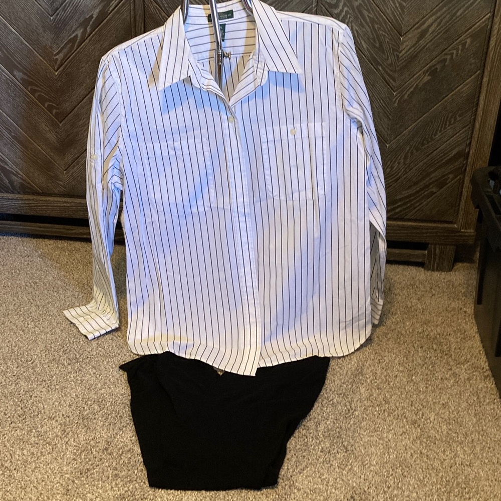 NWOT Ralph Lauren White and Black Striped Casual Shirt with Cupio black leggings